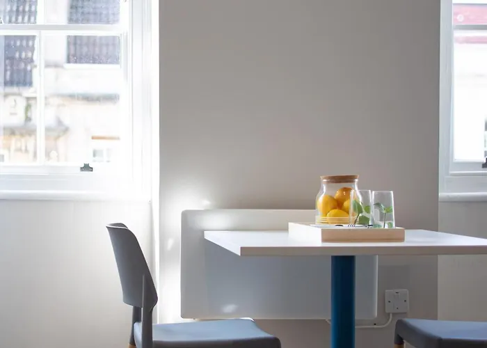 5 Park Street Avenue - Urban Apartment Bristol