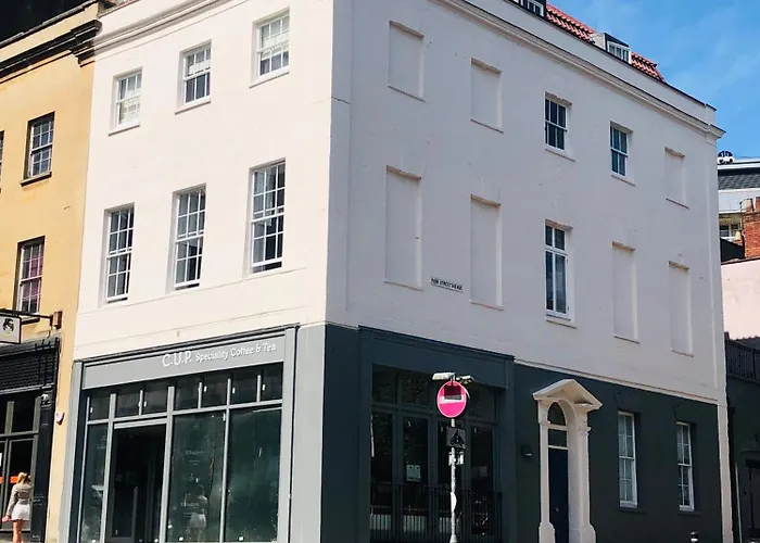 5 Park Street Avenue - Urban Apartman *